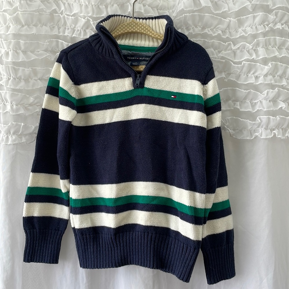 Little Boys 3T a Tommy Hilfiger sweater